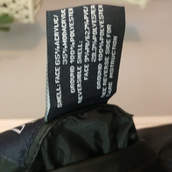 Reversible faux fur vest - Picture 9 of 12